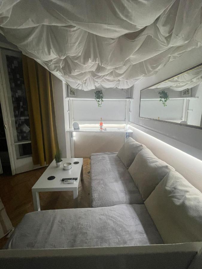 ブカレストCozy Studio Near Cismigiu Parkアパートメント エクステリア 写真